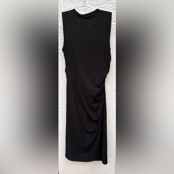 Theory Black Muscle Tee - Picture 2 of 2